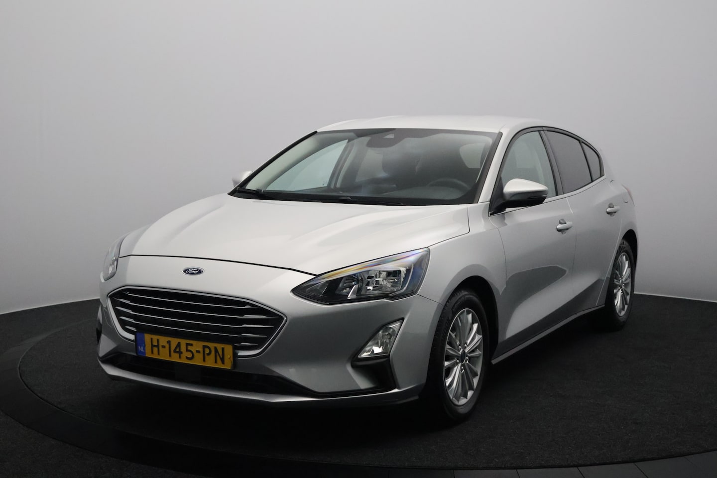 Ford Focus - 1.0 EcoBoost 126PK Titanium Business | Navigatie | Led | Winterpakket - AutoWereld.nl