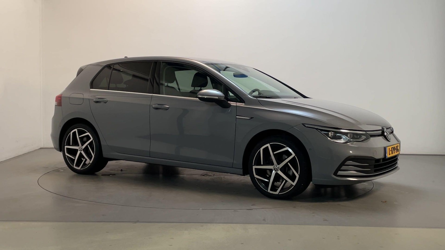 Volkswagen Golf - 1.5 eTSI 150pk DSG Style LED Virtual Cockpit Sfeerverlichting Navigatie Camera - AutoWereld.nl