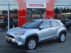 Toyota Yaris Cross - HYBRID 115 ACTIVE TREKHAAK STOEL/STUUR/VOORRUITVERW. ANDROID/APPLE CAMERA LM-VELGEN