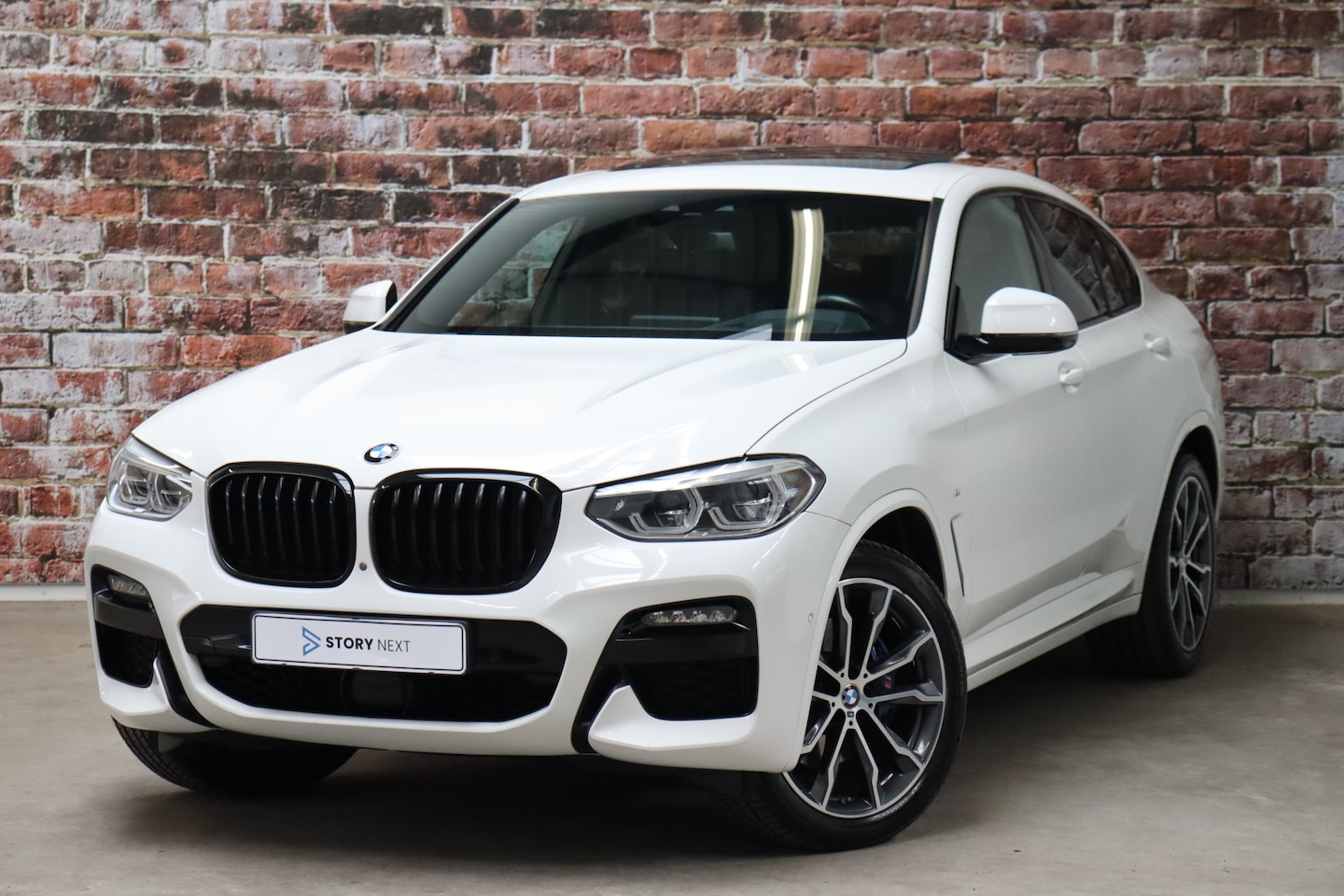 BMW X4 - xDrive30i High Executive M Sport Pakket Automaat / Live Cockpit Professional / Personal Co - AutoWereld.nl