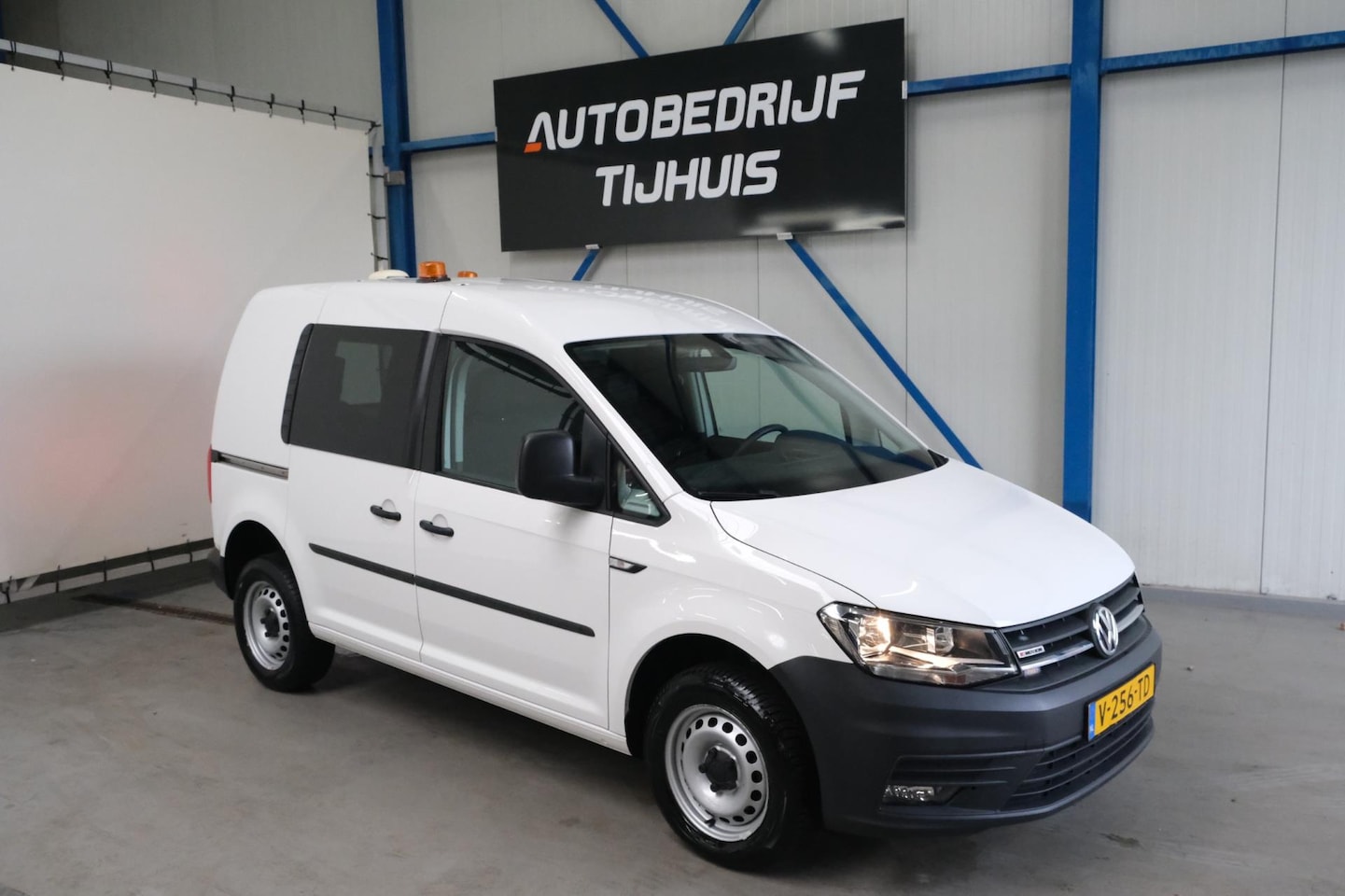 Volkswagen Caddy - 2.0 TDI L1H1 BMT 4Motion Comfortline - N.A.P. Airco, Cruise , PDC, Trekhaak. - AutoWereld.nl
