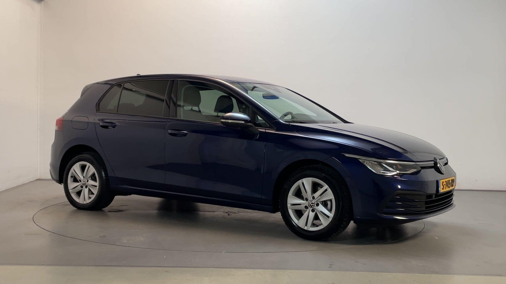 Volkswagen Golf - 1.0 eTSI DSG Life Business Alcantara Virtual Cockpit Parkeersensoren Navigatie - AutoWereld.nl