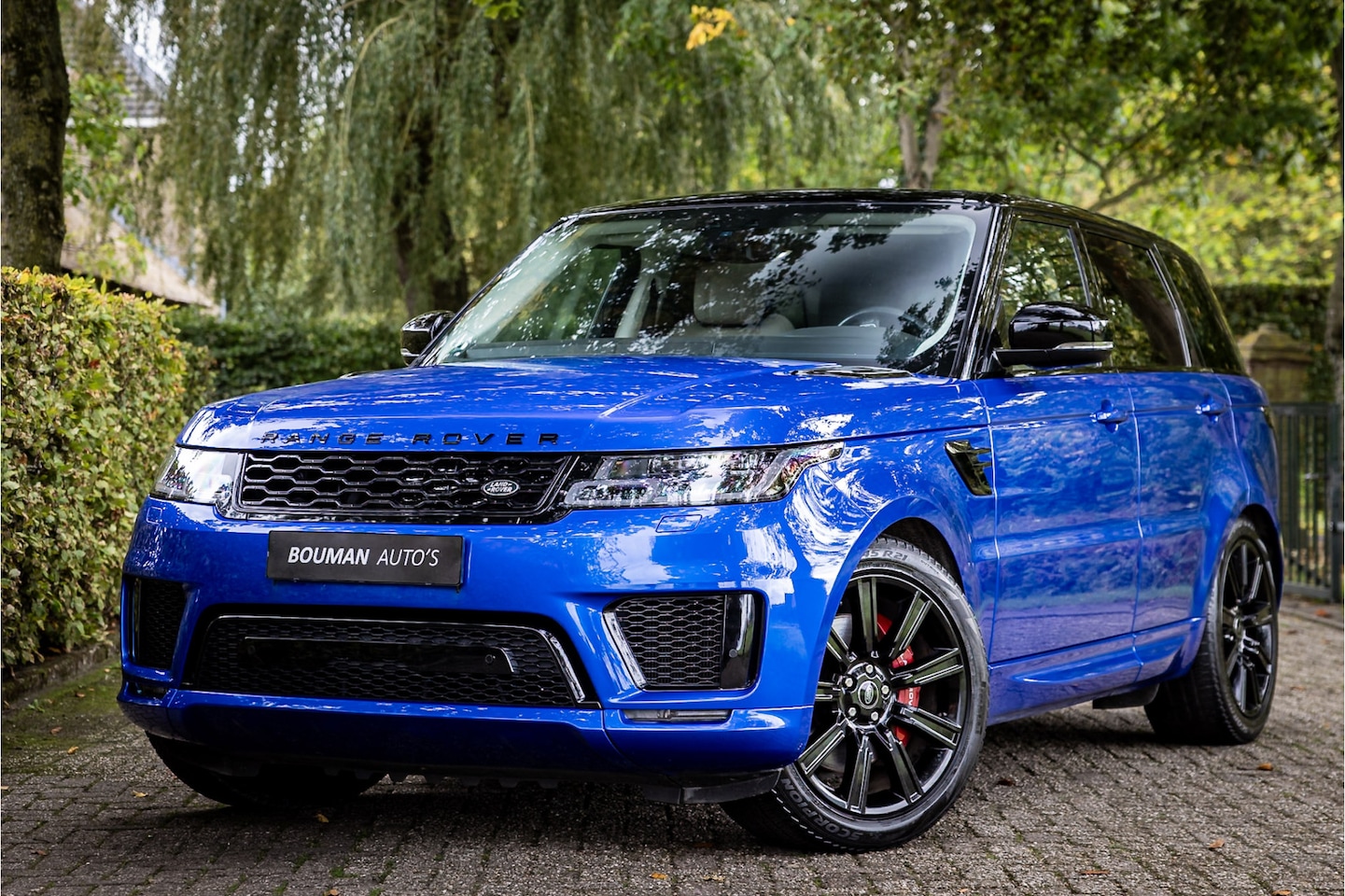 Land Rover Range Rover Sport - P400e HSE Dynamic SVO Velocity Blue Panorama Meridian - AutoWereld.nl