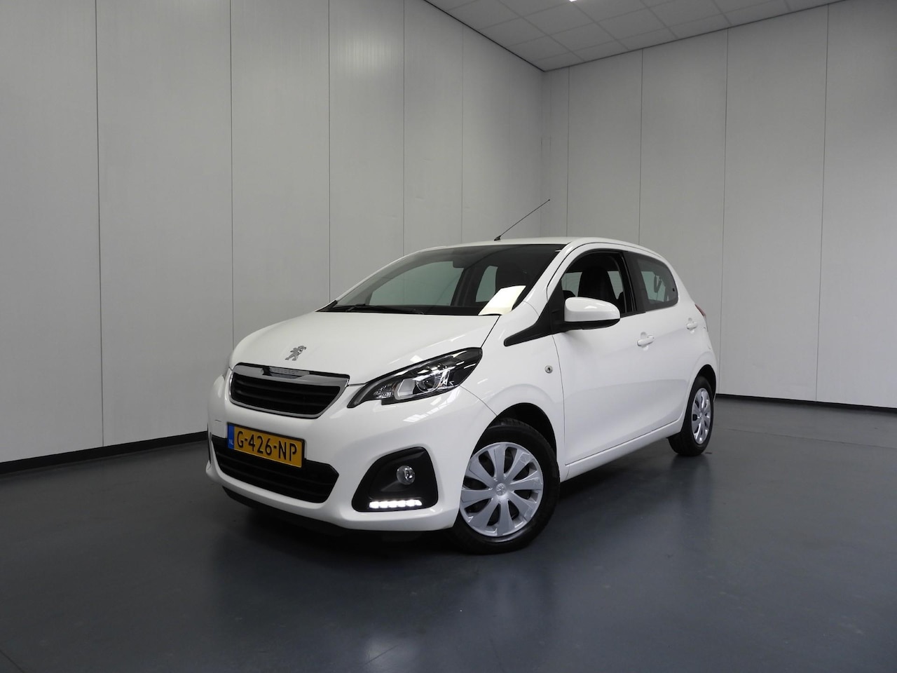 Peugeot 108 - 1.0 e-VTi Active Premium AIRCO/BLUETOOTH/PDC! - AutoWereld.nl