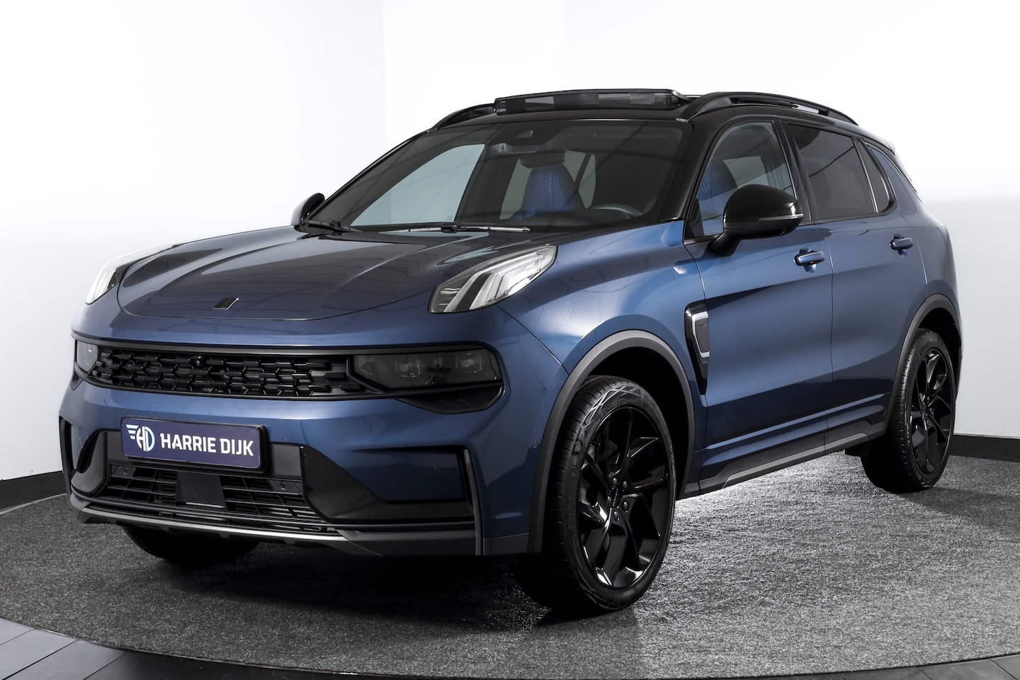 Lynk & Co 01 - 1.5 PHEV 261PK MY23 | Blackpakket | Donkere hemel | 360 Camera | 7.4 kWh boordlader | S/K- - AutoWereld.nl