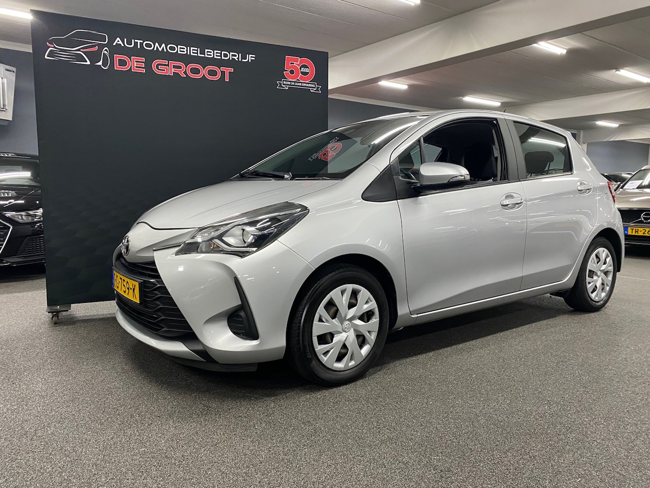 Toyota Yaris - 1.5 VVT-i Aspiration/ Nederlandse auto/ Achteruitrijcamera/ Navi/ Cruise Control - AutoWereld.nl