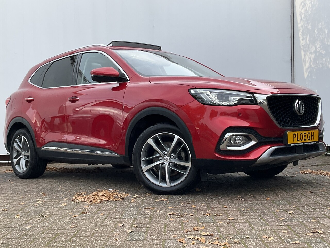 MG EHS - 1.5 TGDI Luxury PHEV Pano Leer Memory 360cam Adap.Cruise Keyless Carplay VOL! - AutoWereld.nl