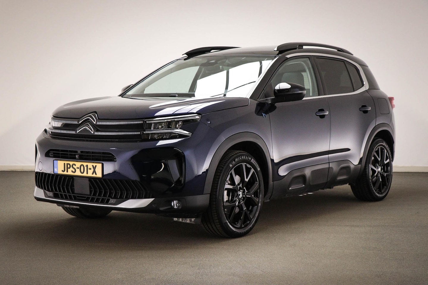 Citroën C5 Aircross - 1.6 Plug-in Hybrid 180 Max | PANORAMADAK | BLACK- PACK | DAB | APPLE | 360 CAMERA | 19" - AutoWereld.nl