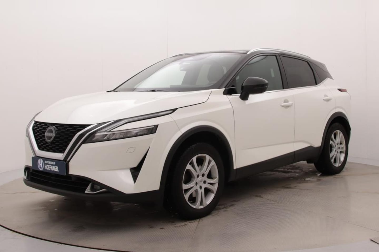 Nissan Qashqai - 1.3 MHEV Xtronic Tekna Plus | Automaat | Adaptive cruise | CarPlay | Stuur & Stoelverwarmi - AutoWereld.nl