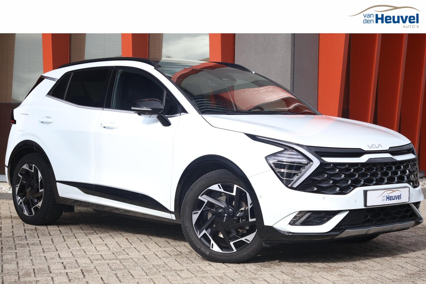 Kia Sportage - 1.6 T-GDi Plug-in Hybrid AWD GT-PlusLine | Stoelverwarming | 360° Camera | Panoramadak | 1 - AutoWereld.nl