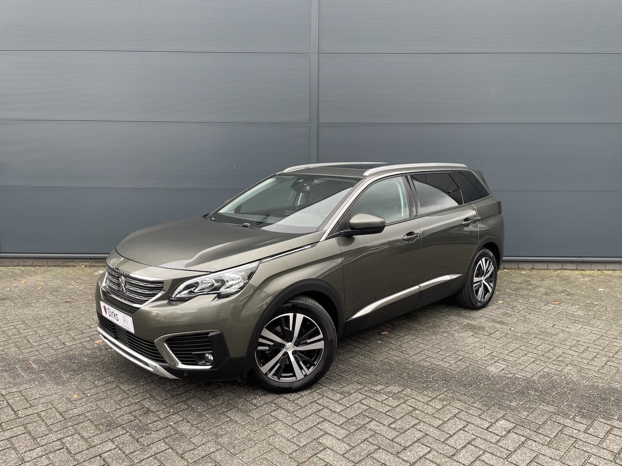 Peugeot 5008 - 130pk Road Trip (Elektrisch Schuifdak - Elektrische klep - Keyless Entry - Camera - Apple - AutoWereld.nl