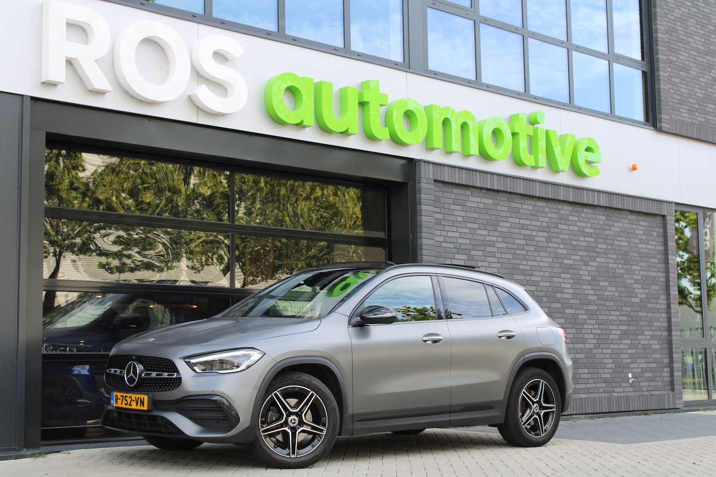 Mercedes-Benz GLA-Klasse - 250 e Business Solution AMG Limited | NAP! | BTW | PANO | MAGNO | ACC | SFEER | ELEK TREKH - AutoWereld.nl
