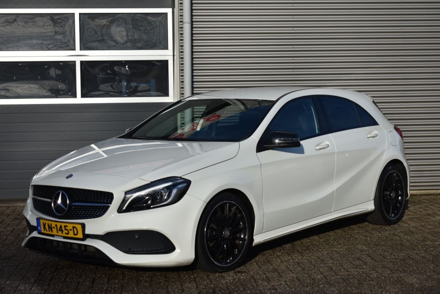 Mercedes-Benz A-klasse - 160 AMG NIGHT / SPORT STOELEN / NL AUTO / 100 % ONDERHOUDEN - AutoWereld.nl