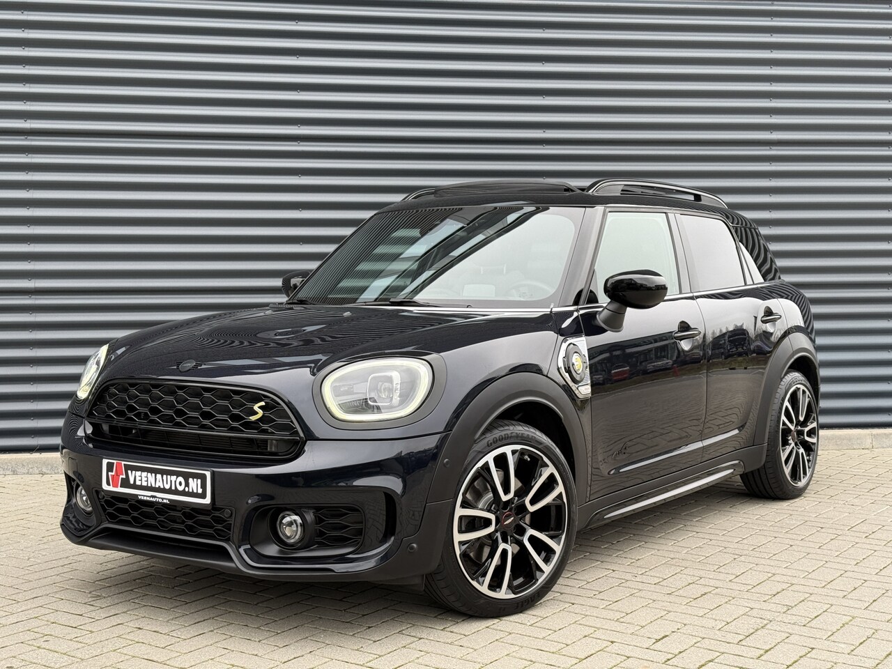 MINI Countryman - 2.0 Cooper S E ALL4 John Cooper Works H&K/Pano/Camera - AutoWereld.nl