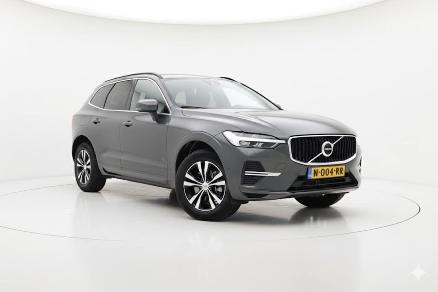 Volvo XC60 - 2.0 B5 | Trekhaak | Schuifdak | Leer | Camera - AutoWereld.nl
