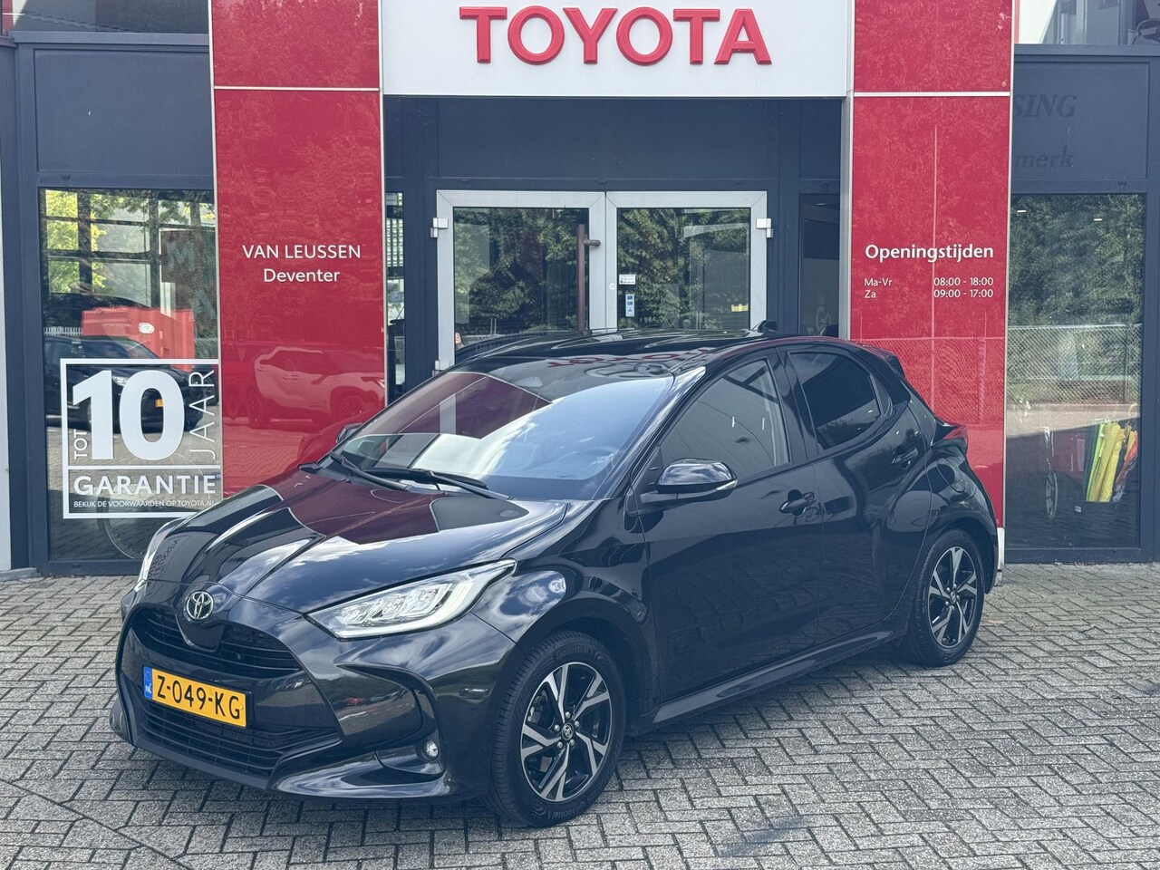 Toyota Yaris - 1.5 Hybrid 115 First Edition APPLE/ANDROID AD-CRUISE LM-VELGEN CAMERA NAVI LED NL-AUTO - AutoWereld.nl