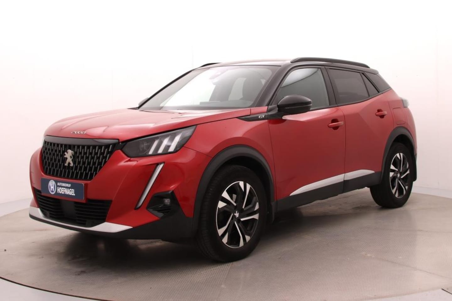 Peugeot 2008 - 1.2 PureTech GT Automaat | Trekhaak | Adaptive Cruise Control | Parkeersensoren | Camera | - AutoWereld.nl