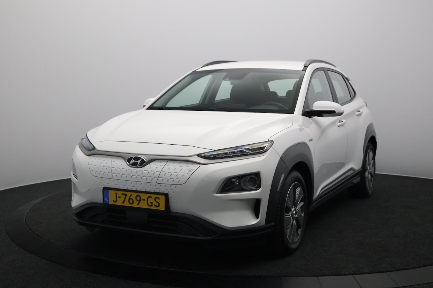 Hyundai Kona Electric - EV Comfort 64 kWh 3- Fase SOH 97.1% | Warmtepomp | Camera | Navigatie - AutoWereld.nl