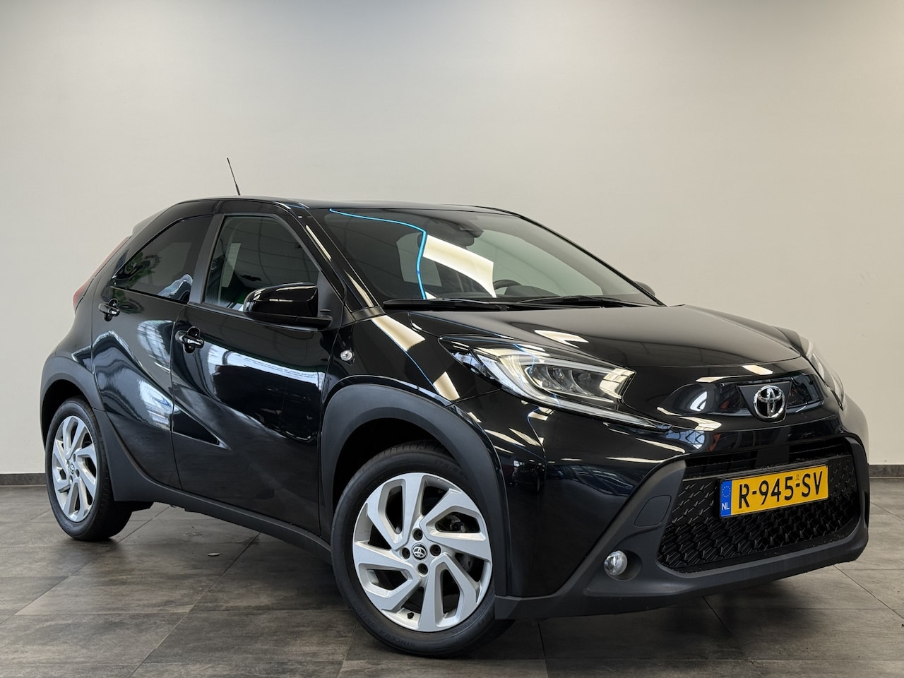 Toyota Aygo X - 1.0 VVT-i MT first ACC Achteruitrijcamera 24 maanden garantie mogelijk (*vraag naar de voo - AutoWereld.nl