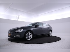 Volvo V60 - 2.4 D6 Twin Engine R-Design Leer, Memory, Navigatie, Climate,