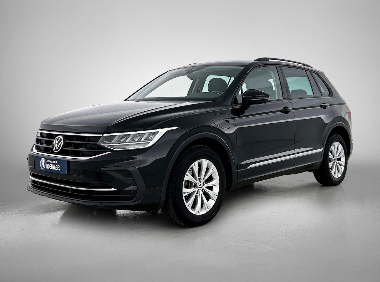 Volkswagen Tiguan - 1.4 TSI eHybrid Business+| Automaat | Adaptive cruise control | CarPlay | Camera - AutoWereld.nl
