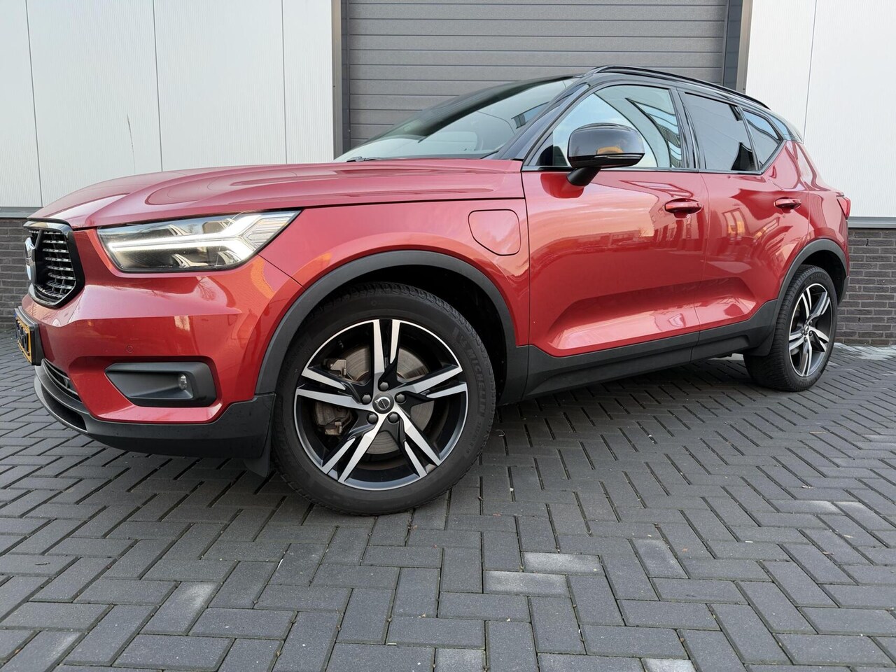 Volvo XC40 - 1.5 T4 Recharge R-Design Expression|TREKHAAK|NAP - AutoWereld.nl