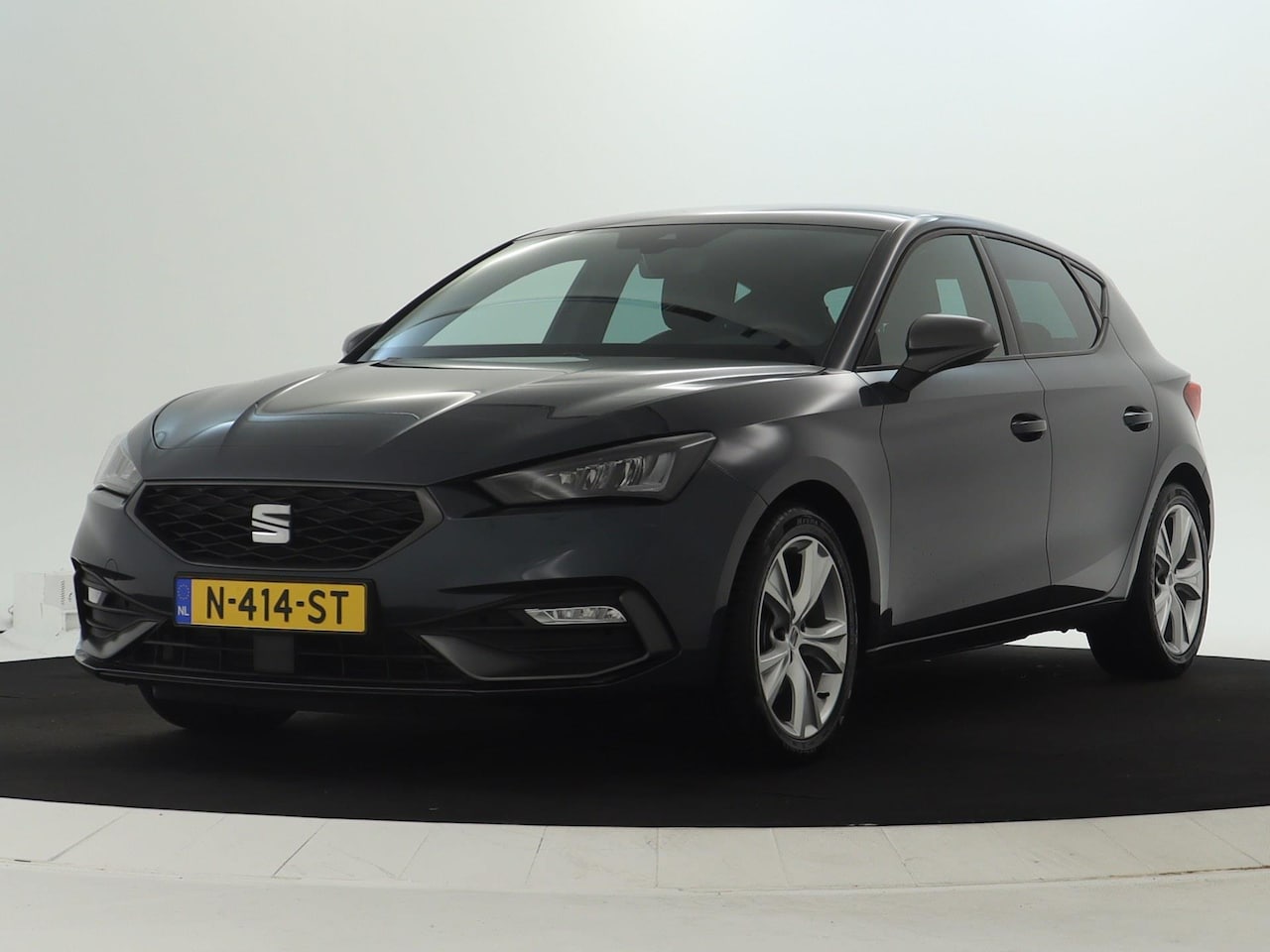 SEAT Leon - 1.0 TSI FR Business Intense NAVI | CarPlay | LED - AutoWereld.nl