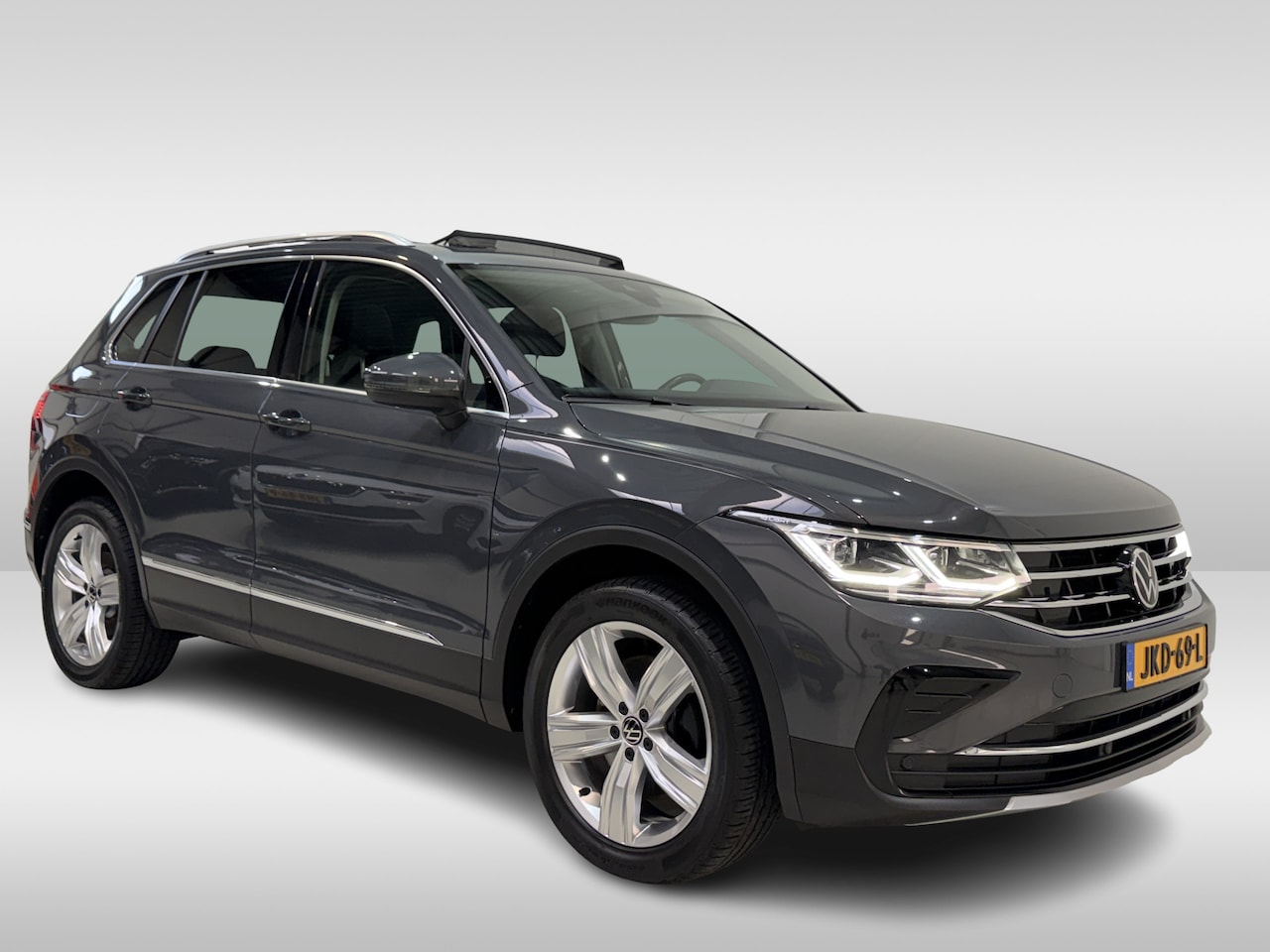Volkswagen Tiguan - 1.4 TSI eHybrid 245pk Elegance | Pano dak |Trekhaak - AutoWereld.nl