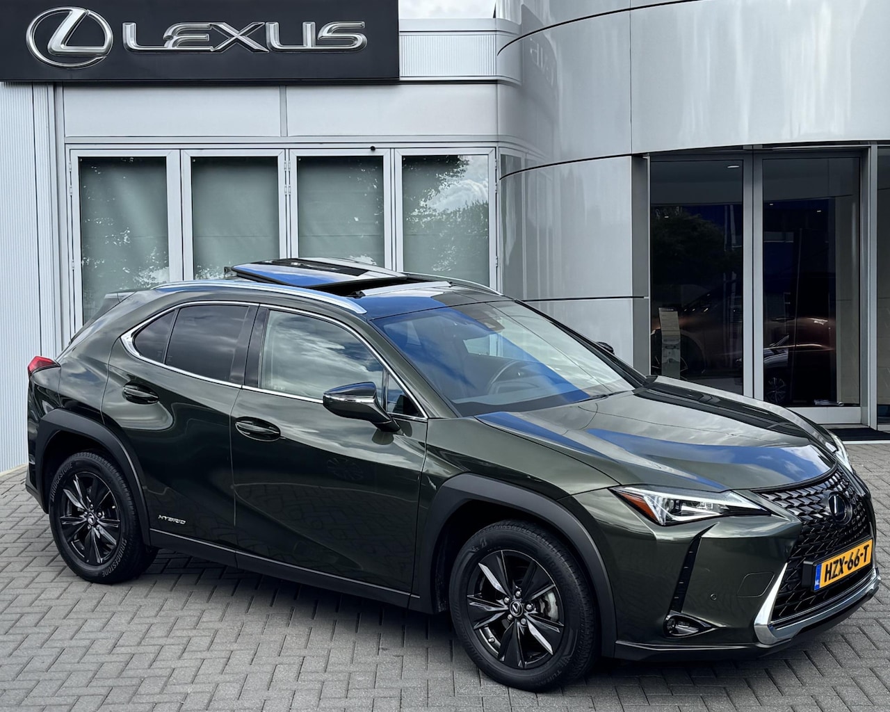 Lexus UX - 250h Luxury Line SCHUIFDAK HUD LEDER STOELVERW NAVI CARPLAY - AutoWereld.nl