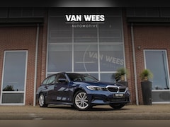 BMW 3-serie Touring - 330e Business Edition Plus | 1e eigenaar | BTW auto | Leer | Camera | Sportstuur | 17 inch
