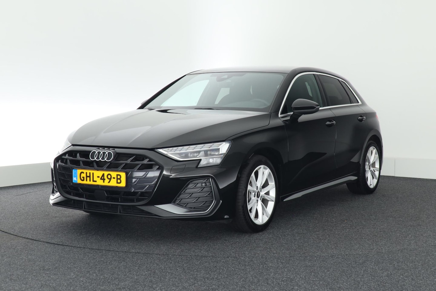 Audi A3 Sportback - 30 TFSI 116pk 2x S-Line Facelift Navigatie Virtual Cockpit LED koplampen - AutoWereld.nl