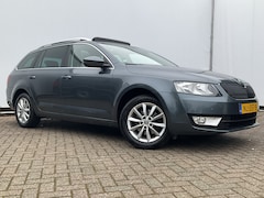 Skoda Octavia Combi - 1.0 TSI Pano.dak DAB Trekhaak Stoelverw. Carplay Greentech Ambition Business