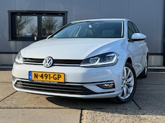Volkswagen Golf - 1.5 TSI Highline Business White silver Hihgline LED NAVI VIRTUALCOCKPIT