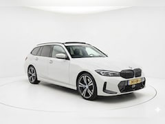 BMW 3-serie Touring - 330e | Laser Light | Stoelverwarming | Panoramadak | Compleet