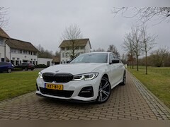 BMW 3-serie - 330e High Executive | Trekhaak | Harman Kardon | Laser | HUD | CarPlay |