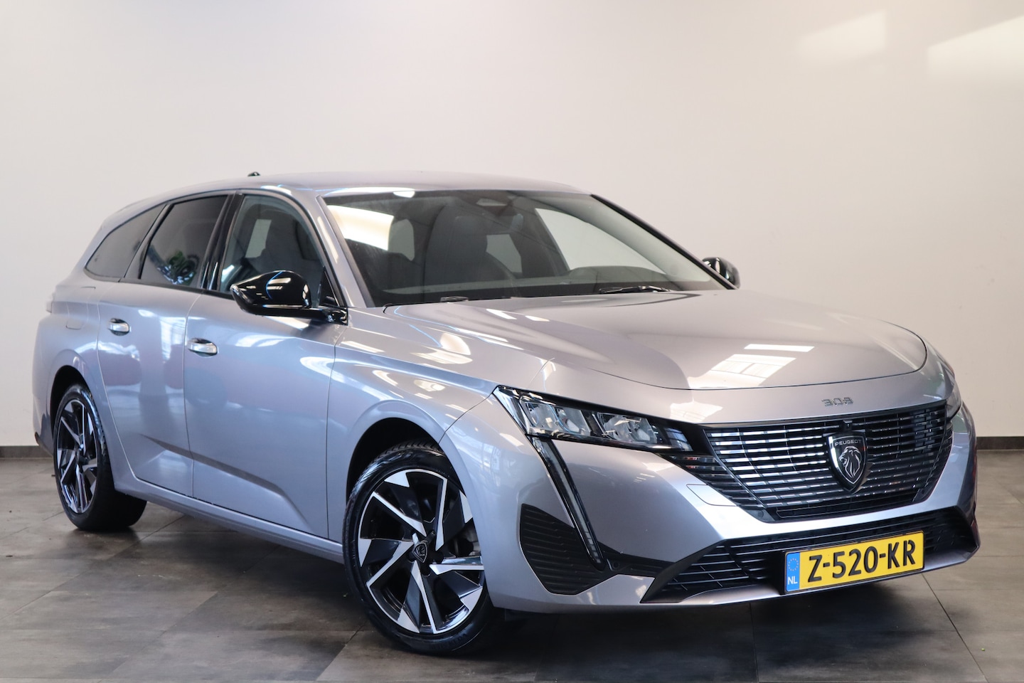 Peugeot 308 SW - 1.2 PureTech Allure Cruise/Climate Carplay ACC PDC NAP! 24 maanden garantie mogelijk (*vra - AutoWereld.nl