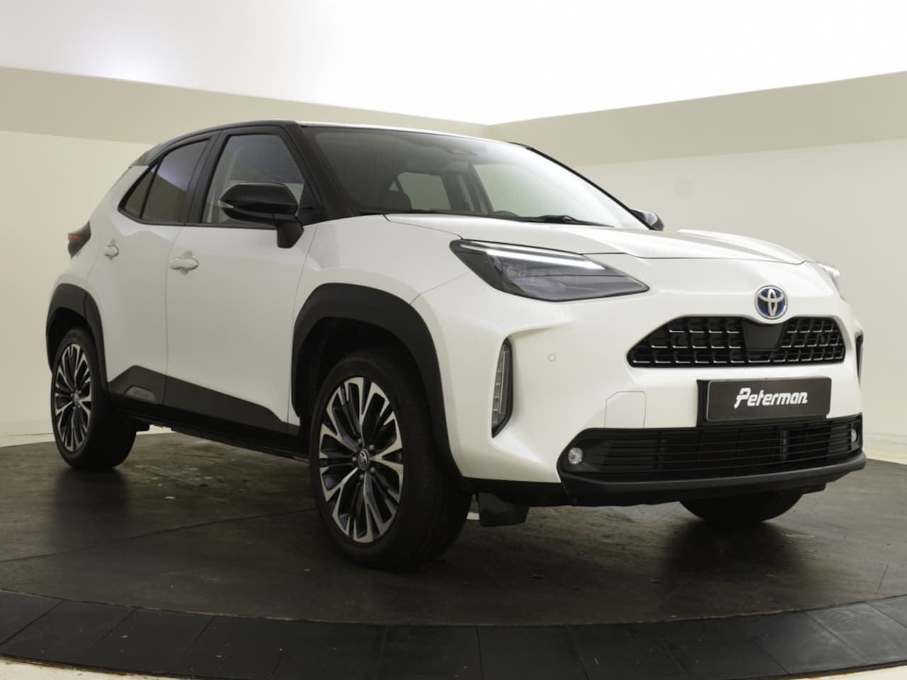 Toyota Yaris Cross - 1.5 Hybrid Executive | JBL | Head Up | PDC | Trekhaak | - AutoWereld.nl