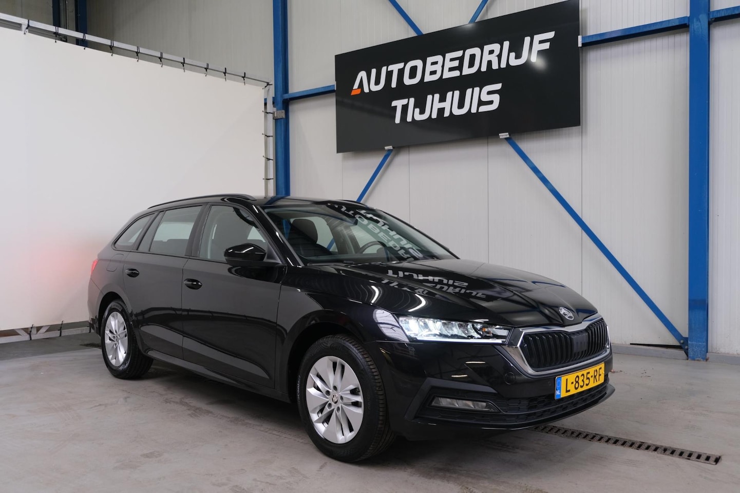 Skoda Octavia Combi - 1.0 TSI Business Edition - N.A.P. Airco, Cruise, Navi, PDC. - AutoWereld.nl