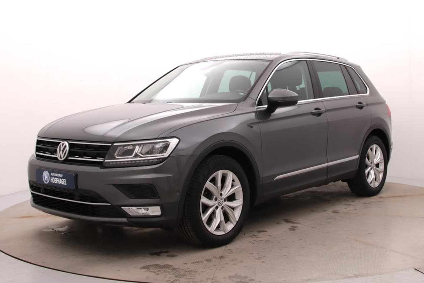 Volkswagen Tiguan - 1.4 TSI ACT Highline | Trekhaak | Adaptive Cruise | Camera | Stoelverw. | CarPlay | Digita - AutoWereld.nl