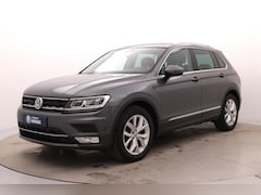 Volkswagen Tiguan - 1.4 TSI ACT Highline | Trekhaak | Adaptive Cruise | Camera | Stoelverw. | CarPlay | Digita