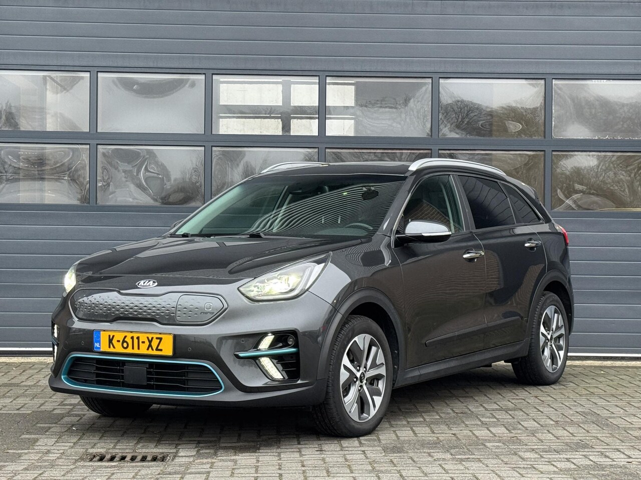 Kia e-Niro - DYNAMICPLUSLINE 64 kWh I TREKHAAK I SCHUIFDAK I 100% SOH I 3-FASE I APPLE CARPLAY I P-CAME - AutoWereld.nl
