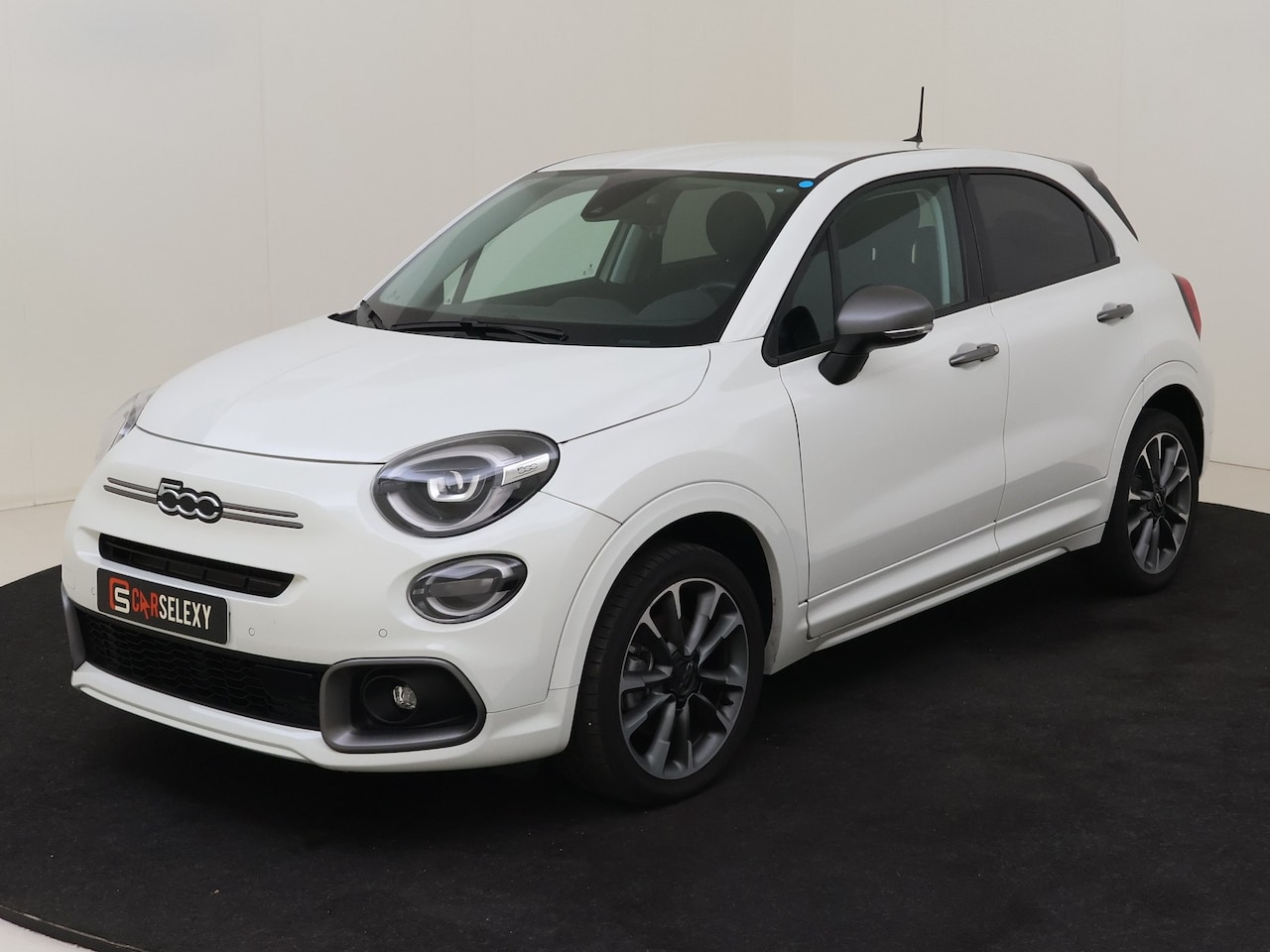 Fiat 500 X - 1.5 Hybrid Sport | CAMERA | NAVI | CARPLAY | CLIMAT CONTROL | PARK. SENSOREN V+A | Carsele - AutoWereld.nl