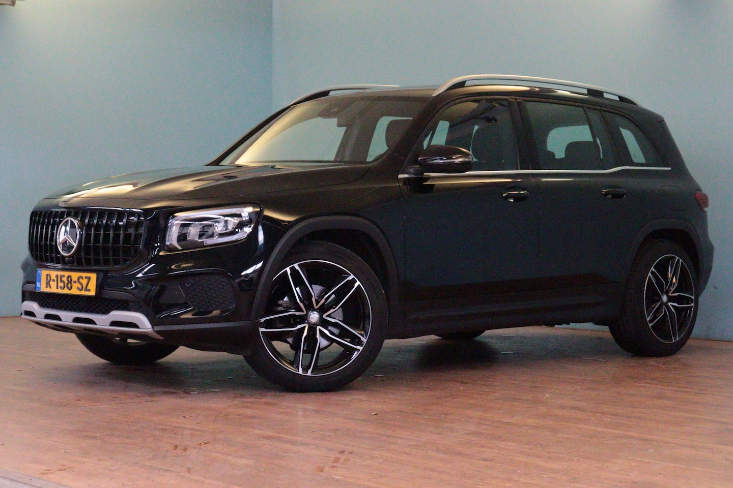 Mercedes-Benz GLB - 180 Business Line | NAVI | CAMERA + PDC | LEER | STOELVERW | LMV | - AutoWereld.nl