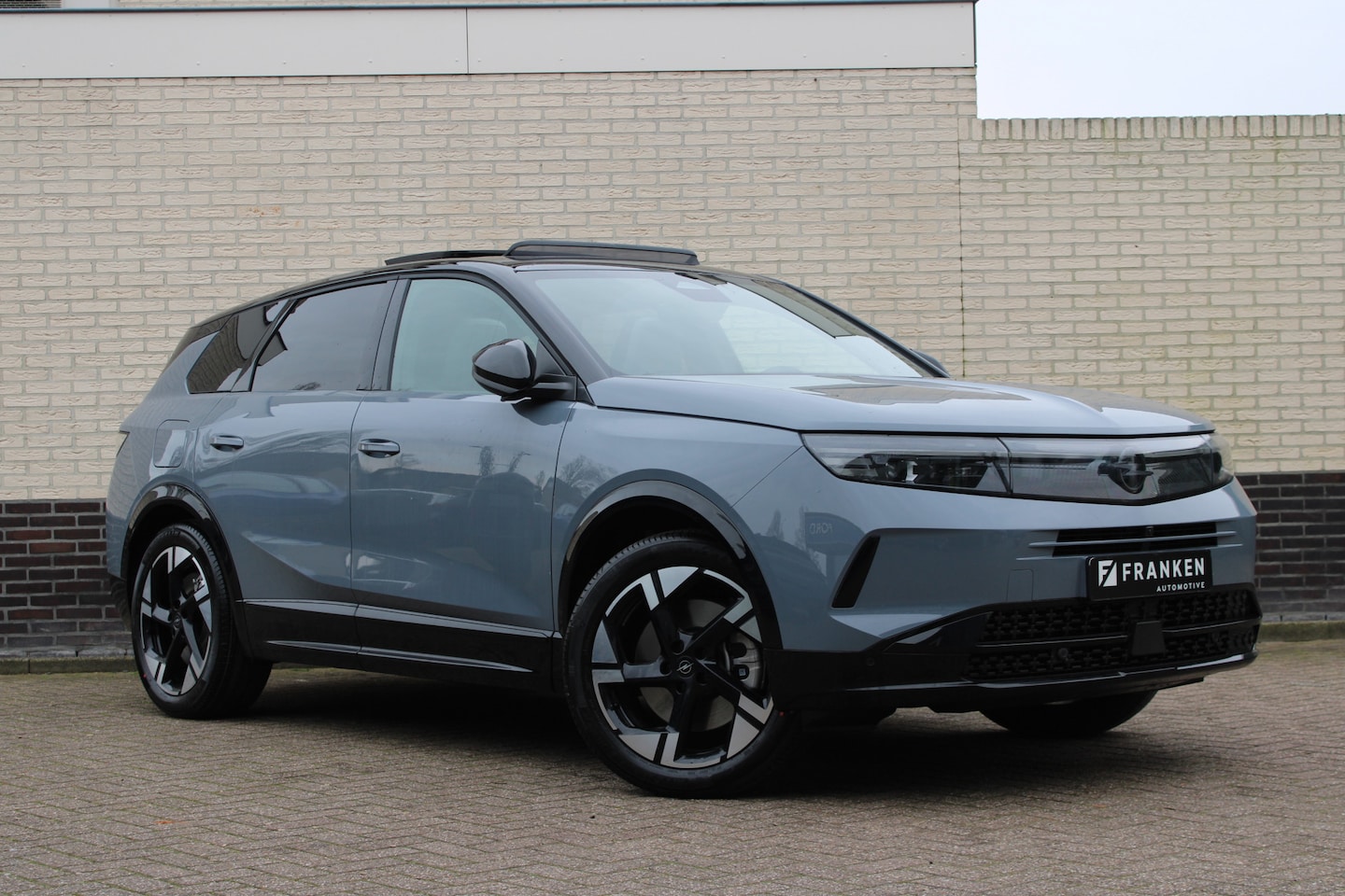 Opel Grandland - 1.6 Turbo Plug-in-Hybrid Ultimate | Panoramadak | Trekhaak | Head-Up | FOCAL - AutoWereld.nl