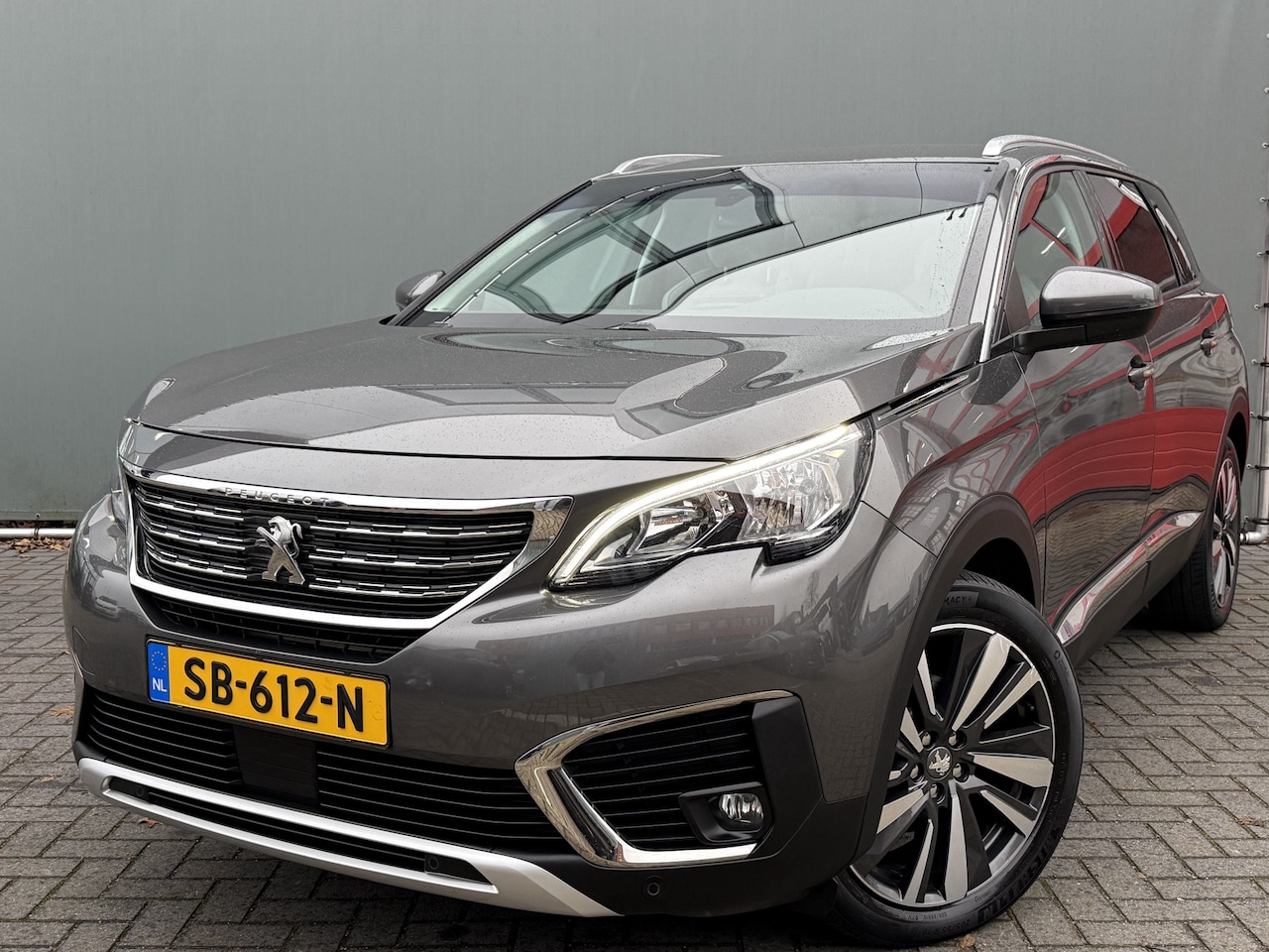 Peugeot 5008 - BWJ 2018 1.2 PureTech 131 PK Allure TREKHAAK | NAVI | CLIMA | CRUISE | HALF LEDER | CARPLA - AutoWereld.nl