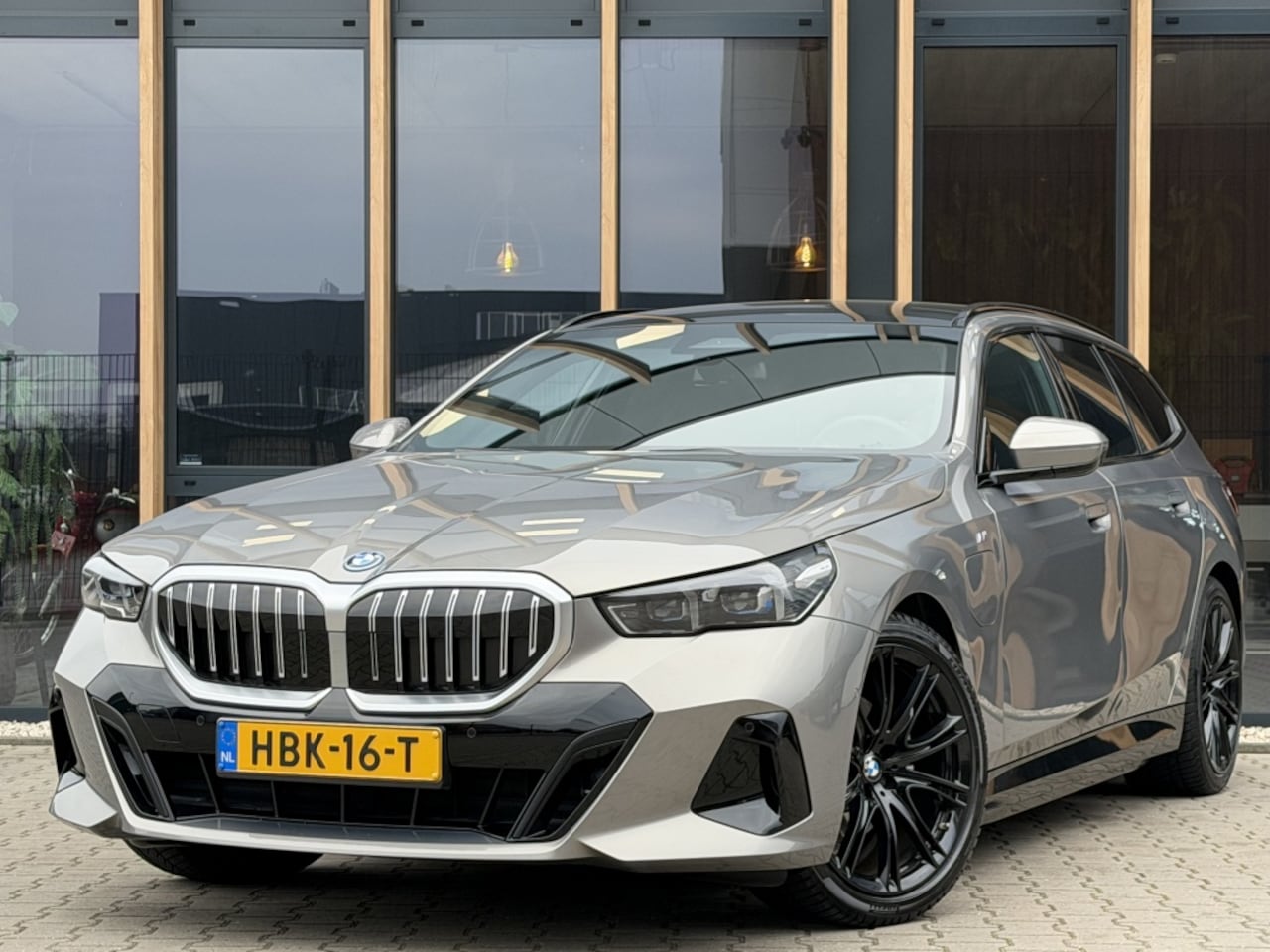 BMW 5-serie Touring - 530e M Sport Edition 530e M Sport Edition - AutoWereld.nl