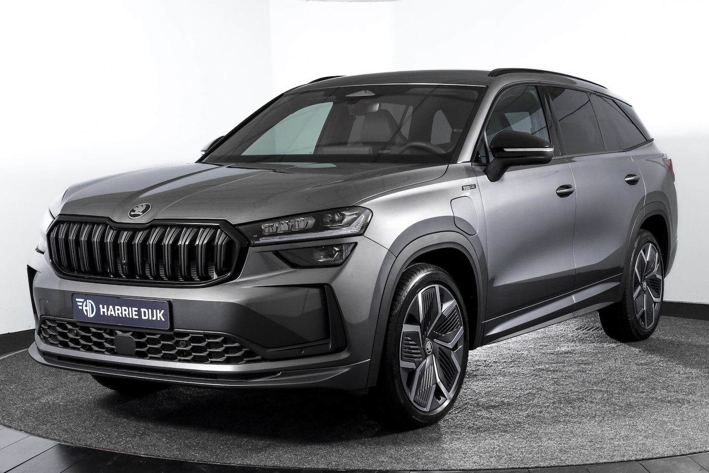 Skoda Kodiaq - 1.5 TSI PHEV Sportline Business | DCC+ | Elek. Trekhaak | Dig. Cockpit | Adapt Cruise | Me - AutoWereld.nl