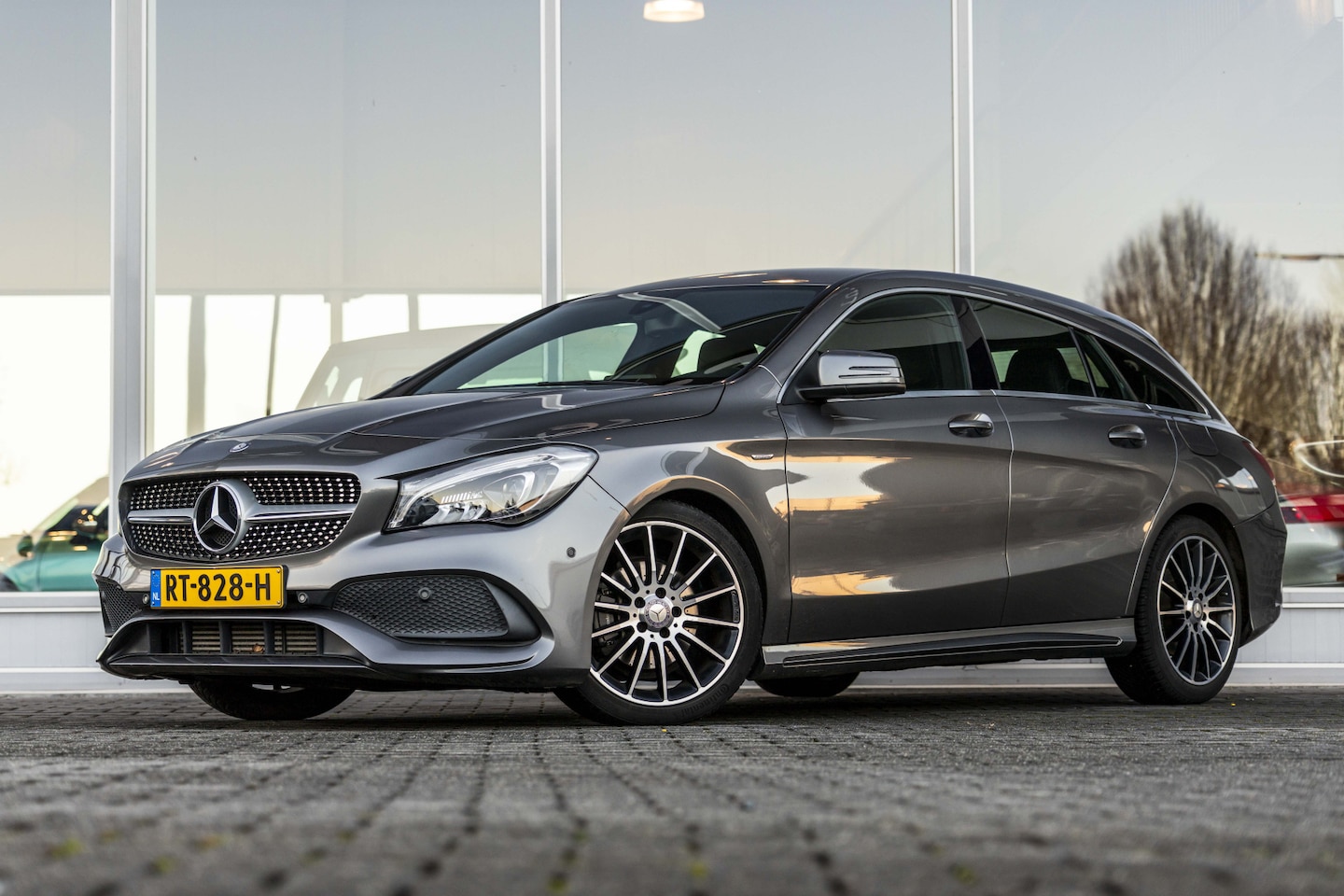 Mercedes-Benz CLA-klasse Shooting Brake - 180 AMG | Camera | NL Auto - AutoWereld.nl