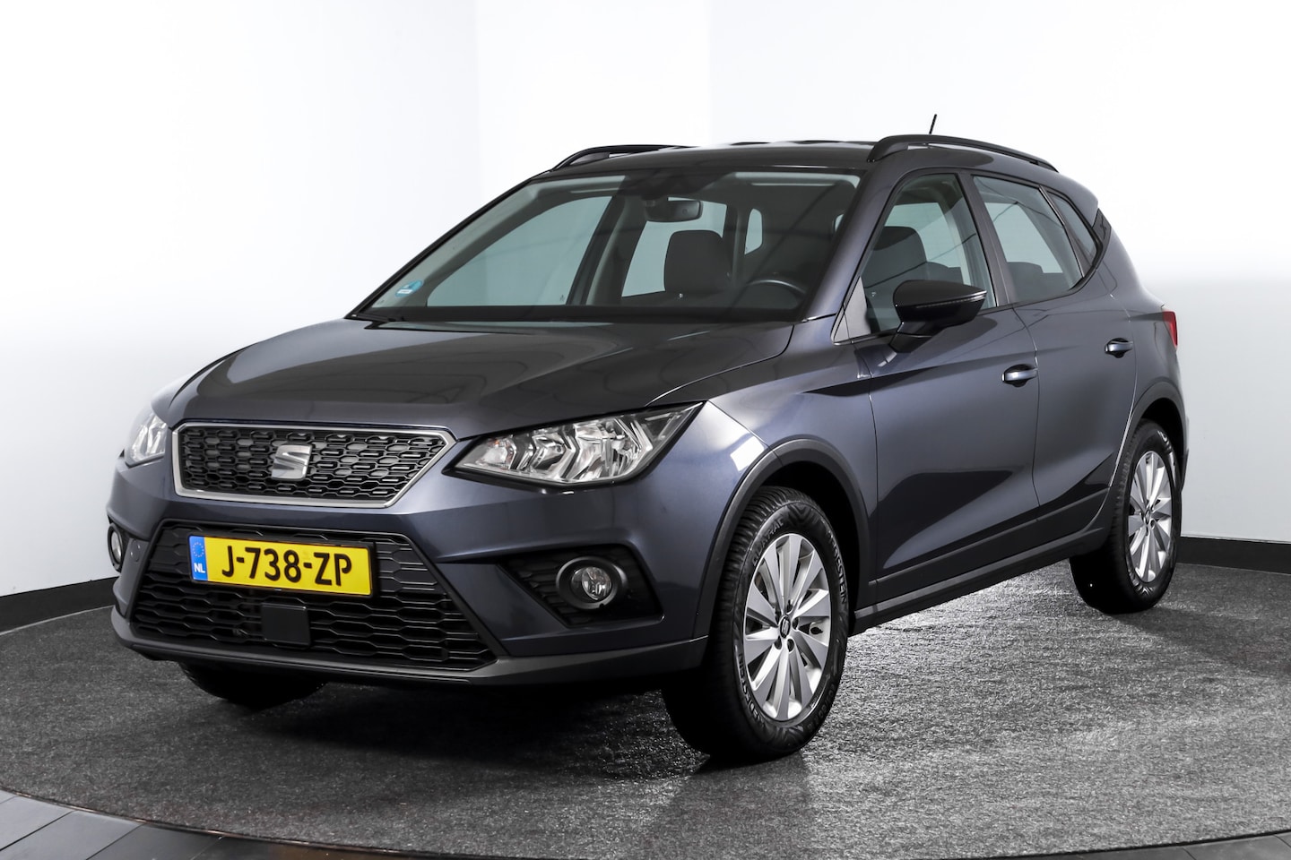 SEAT Arona - 1.0 TSI 95 PK Style | Cruise | Stoelverw. | App. Connect | ECC | Trekhaak | LM 16" | - AutoWereld.nl