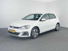 Volkswagen Golf - 1.4 eHybrid GTE | Dealer onderhouden | Standkachel | ACC | LED |
